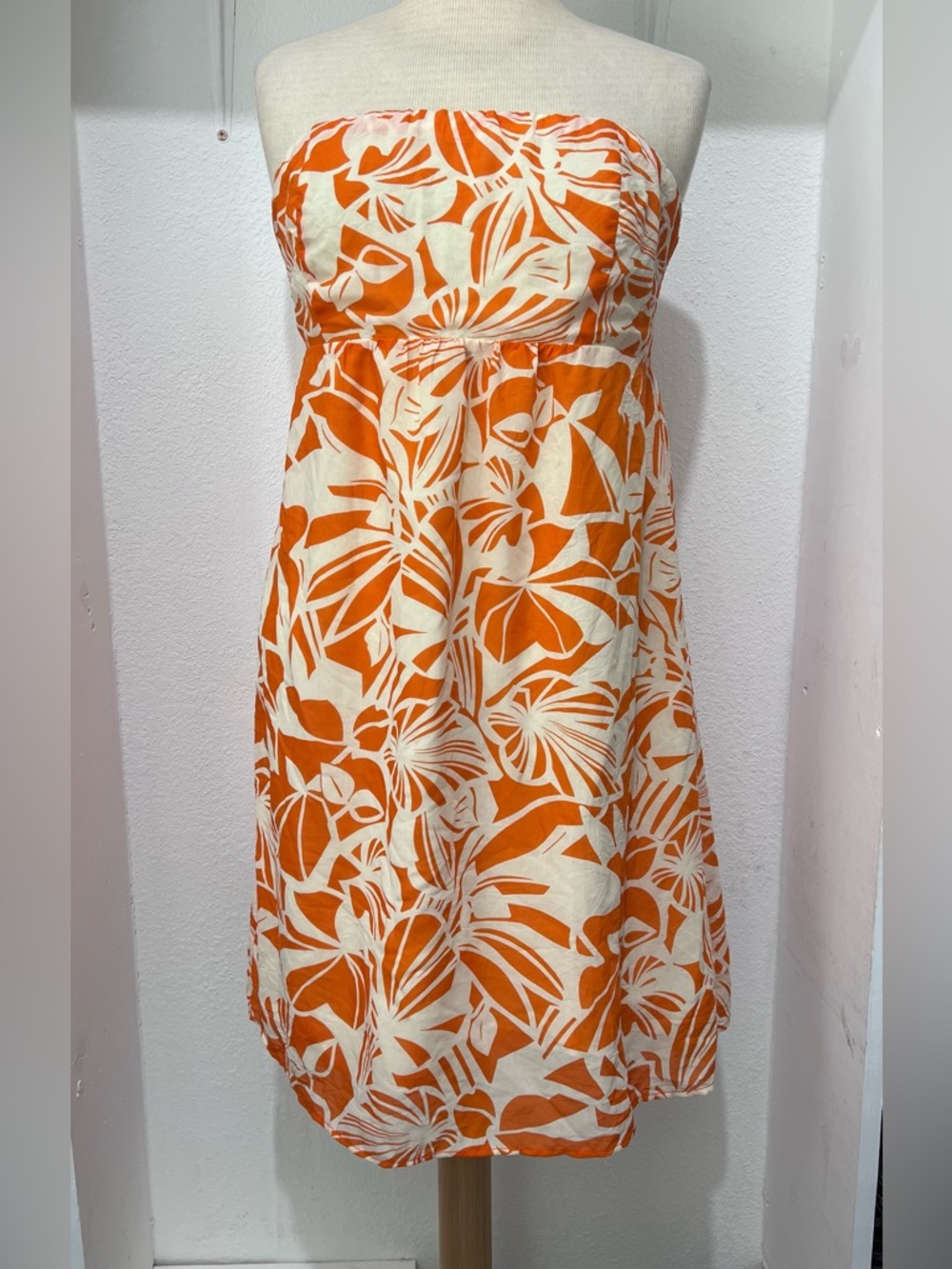 American Eagle Outfitters Orange and Cream Strapless Floral Dress